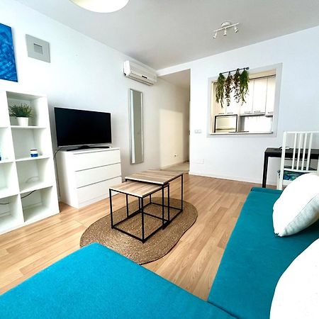 Puerta Al Mar Apartment Malaga Exterior photo