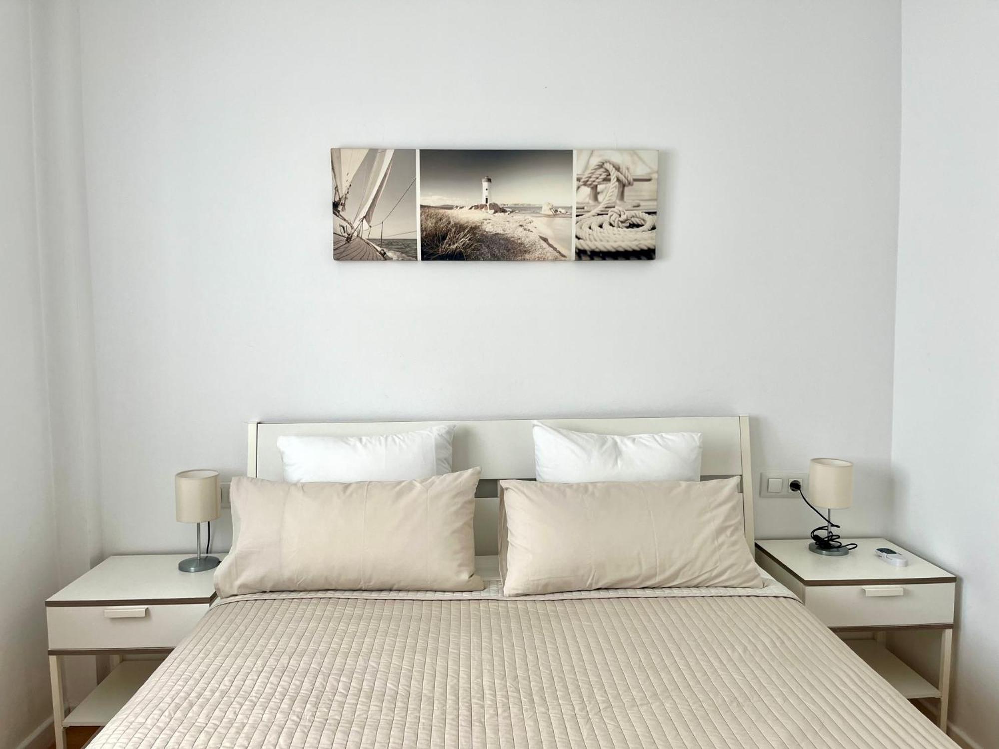 Puerta Al Mar Apartment Malaga Exterior photo