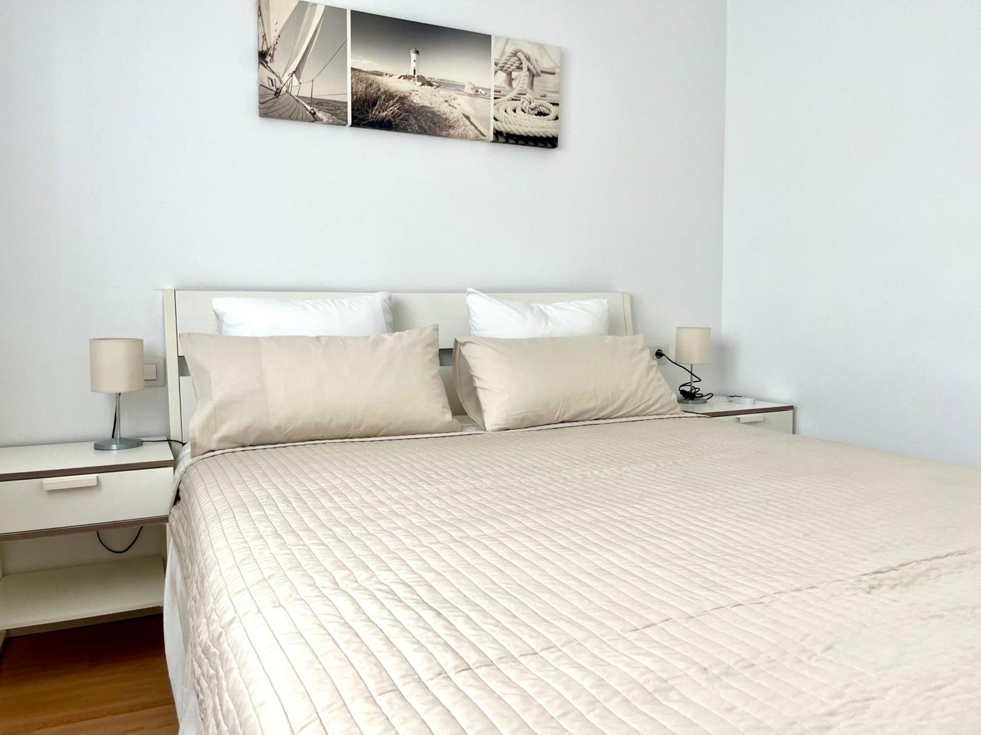 Puerta Al Mar Apartment Malaga Exterior photo