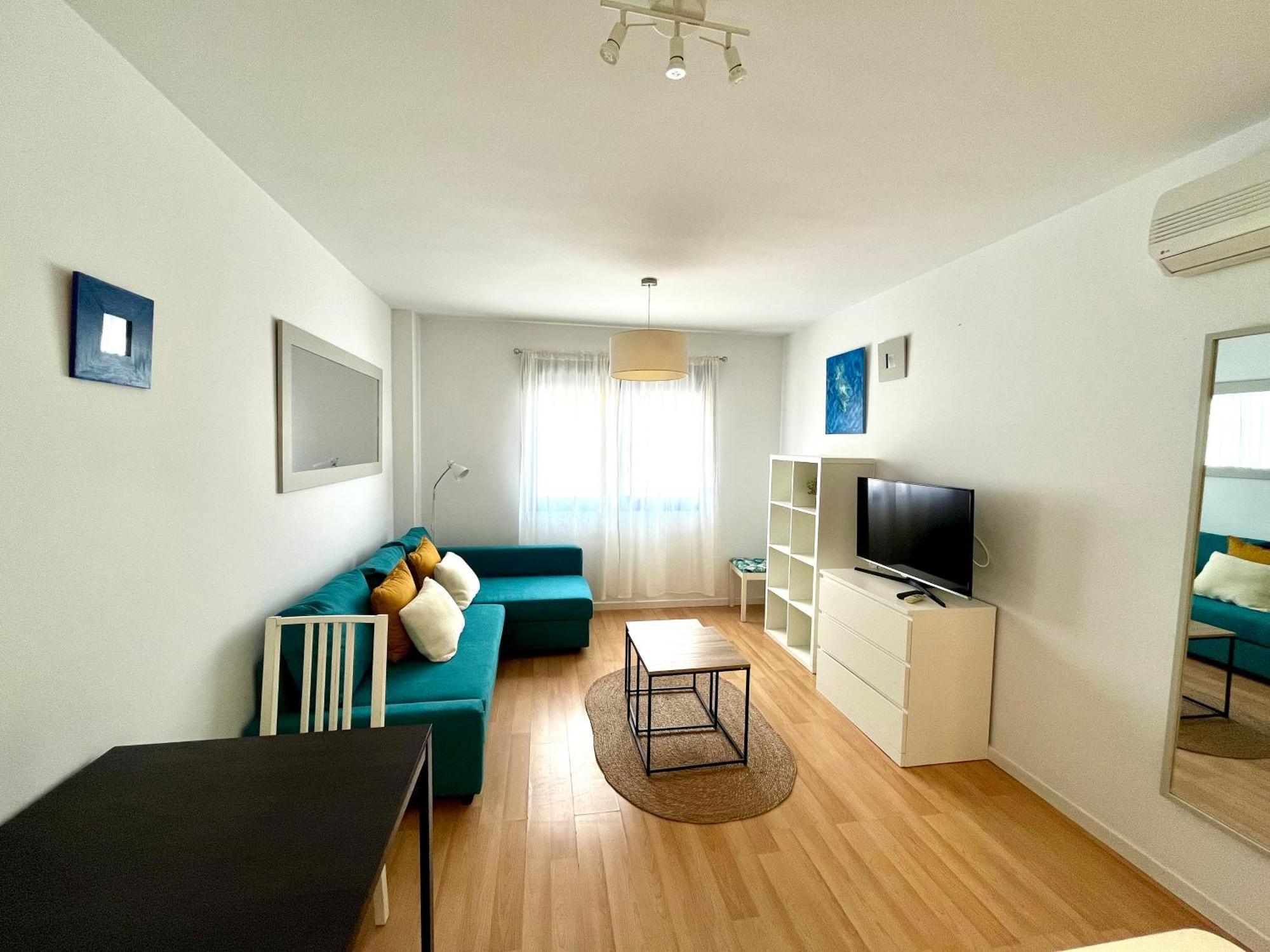 Puerta Al Mar Apartment Malaga Exterior photo