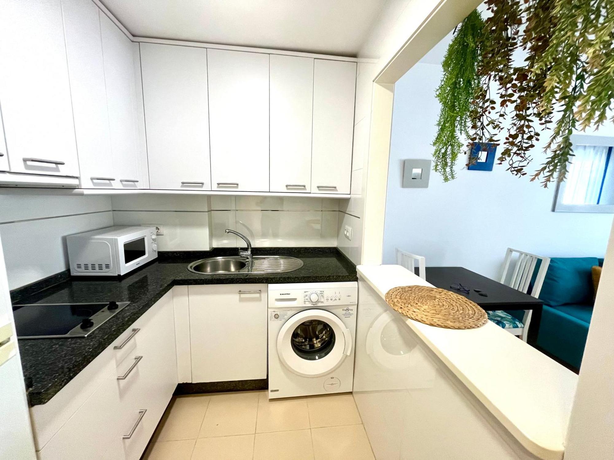 Puerta Al Mar Apartment Malaga Exterior photo